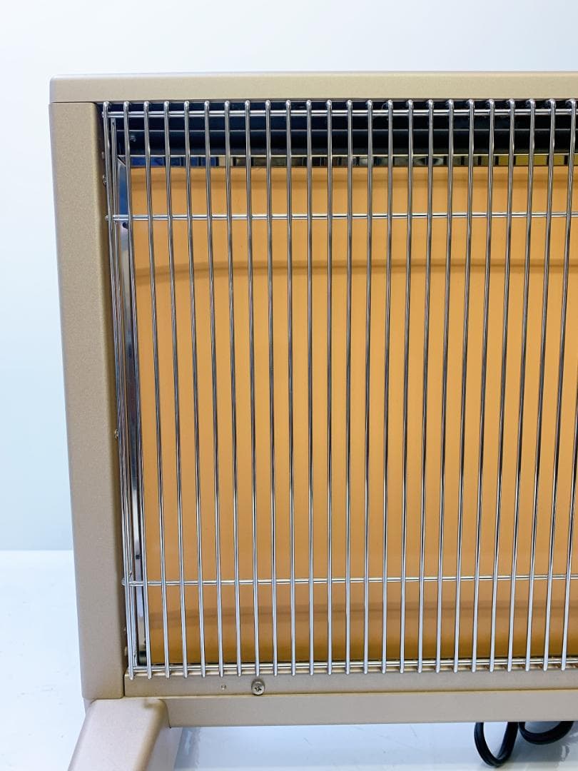 サンルミエ E800LS キュート 遠赤外線ヒーター 日本製