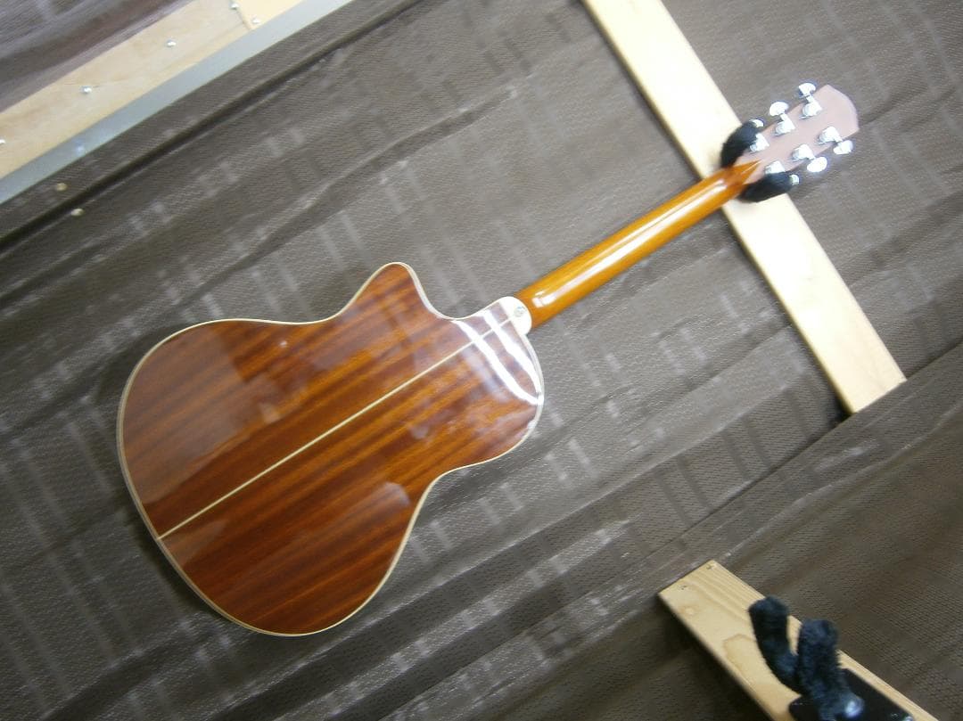 値下げ・Sヤイリ＜YE-50＞エレアコ・トップ単板