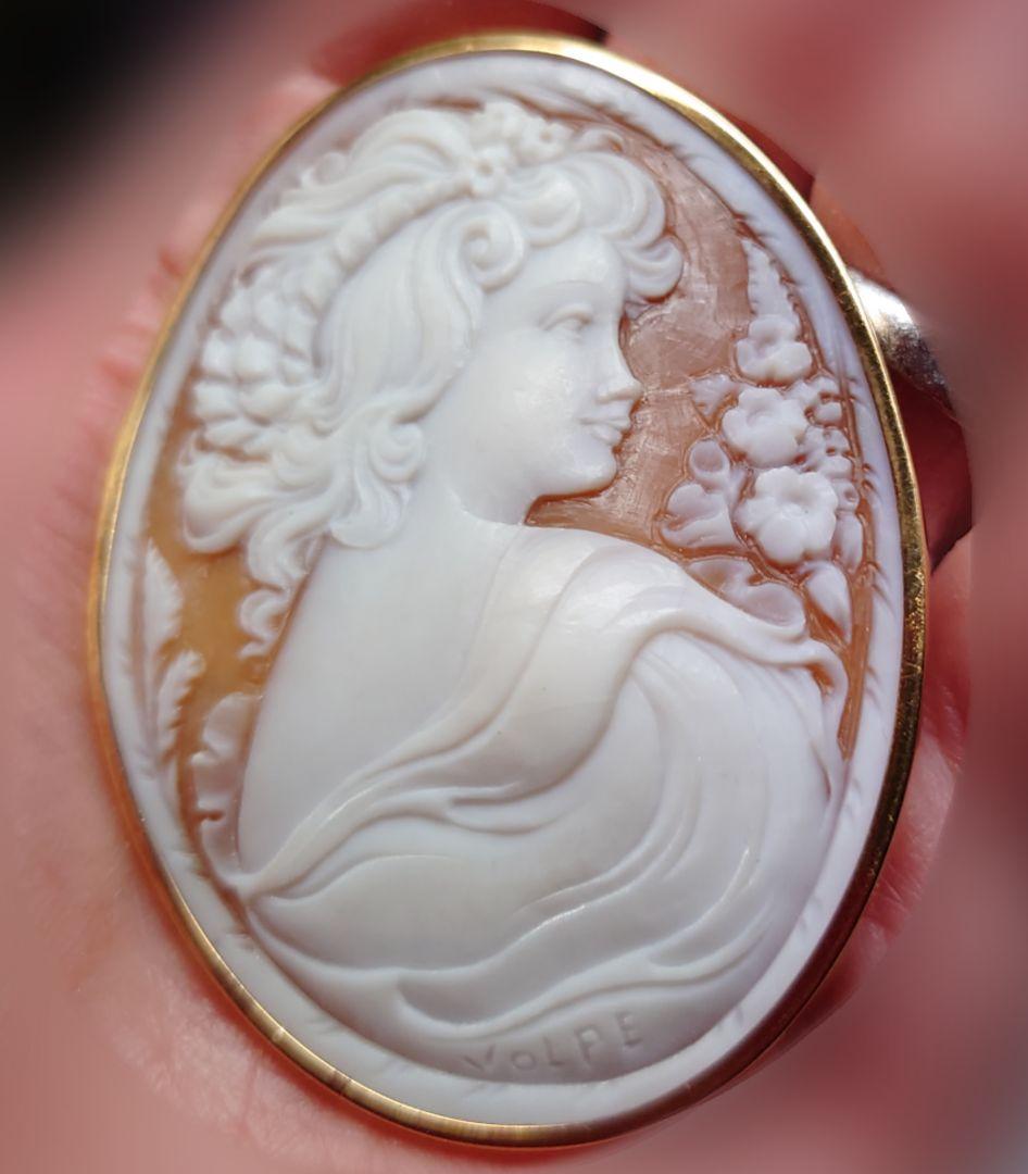 淑女のカメオブローチ(ヴィンツェンツォ・ヴォルペ作)
