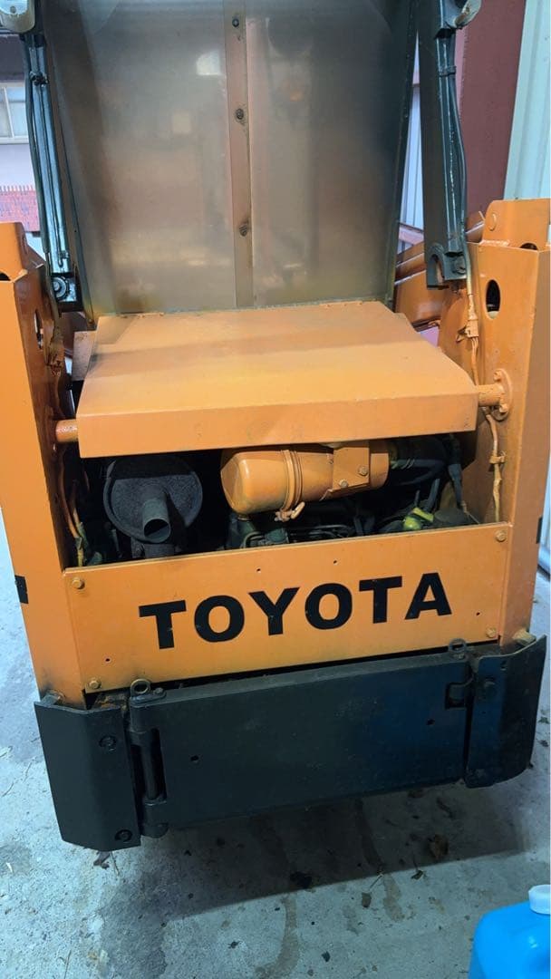 トヨタ 2SDK4 ジョブサン 240kg ディーゼル　除雪機