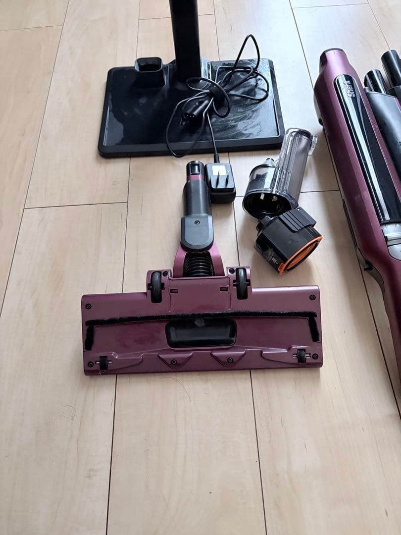 ange.222  SHARK コードレスクリーナーCS200JRD