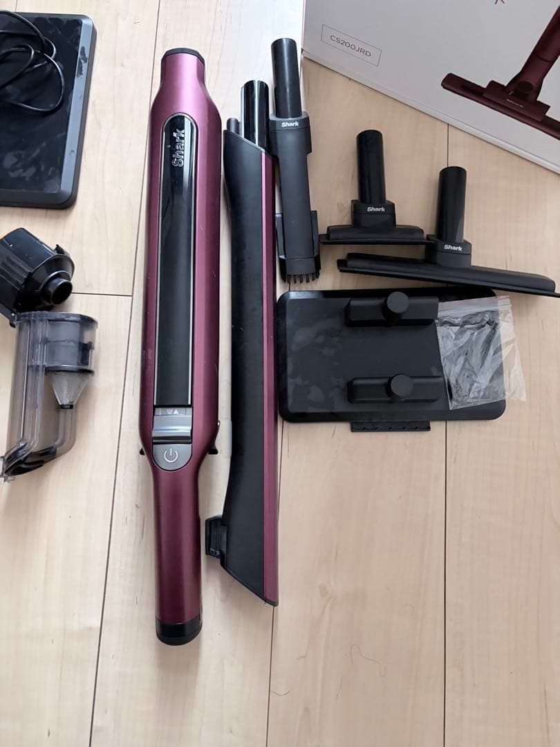 ange.222  SHARK コードレスクリーナーCS200JRD