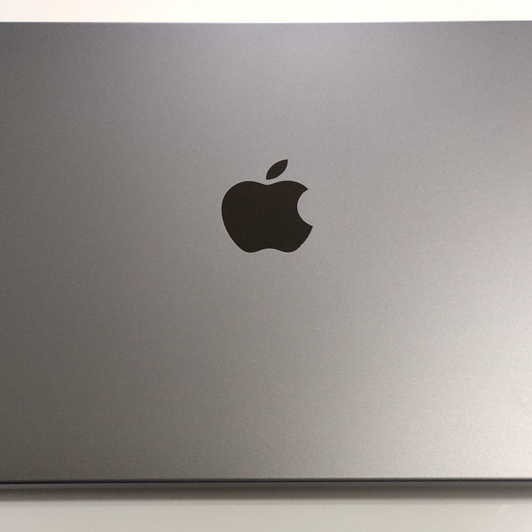 【即時発送】Apple／14インチMacBookPro／MKGP3J/A