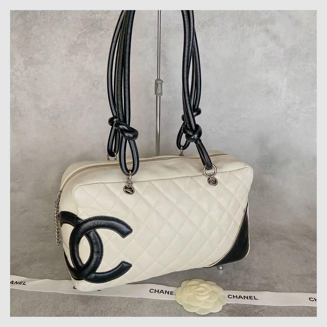 シャネル カンボンライン ラムスキン ショルダーバッグ ホワイト シルバー金具