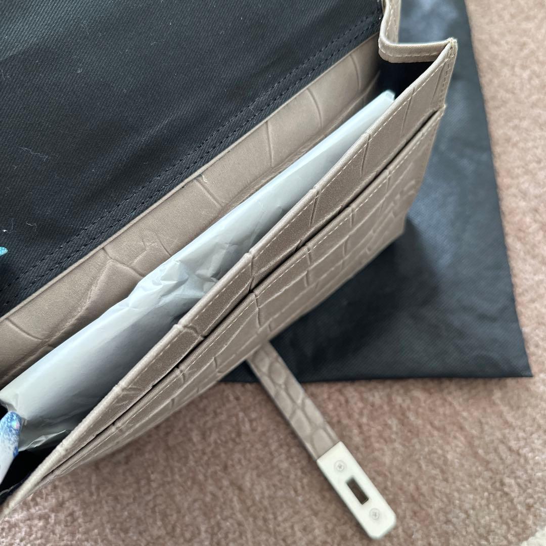 m.u.lクロコ型押しボディーバック