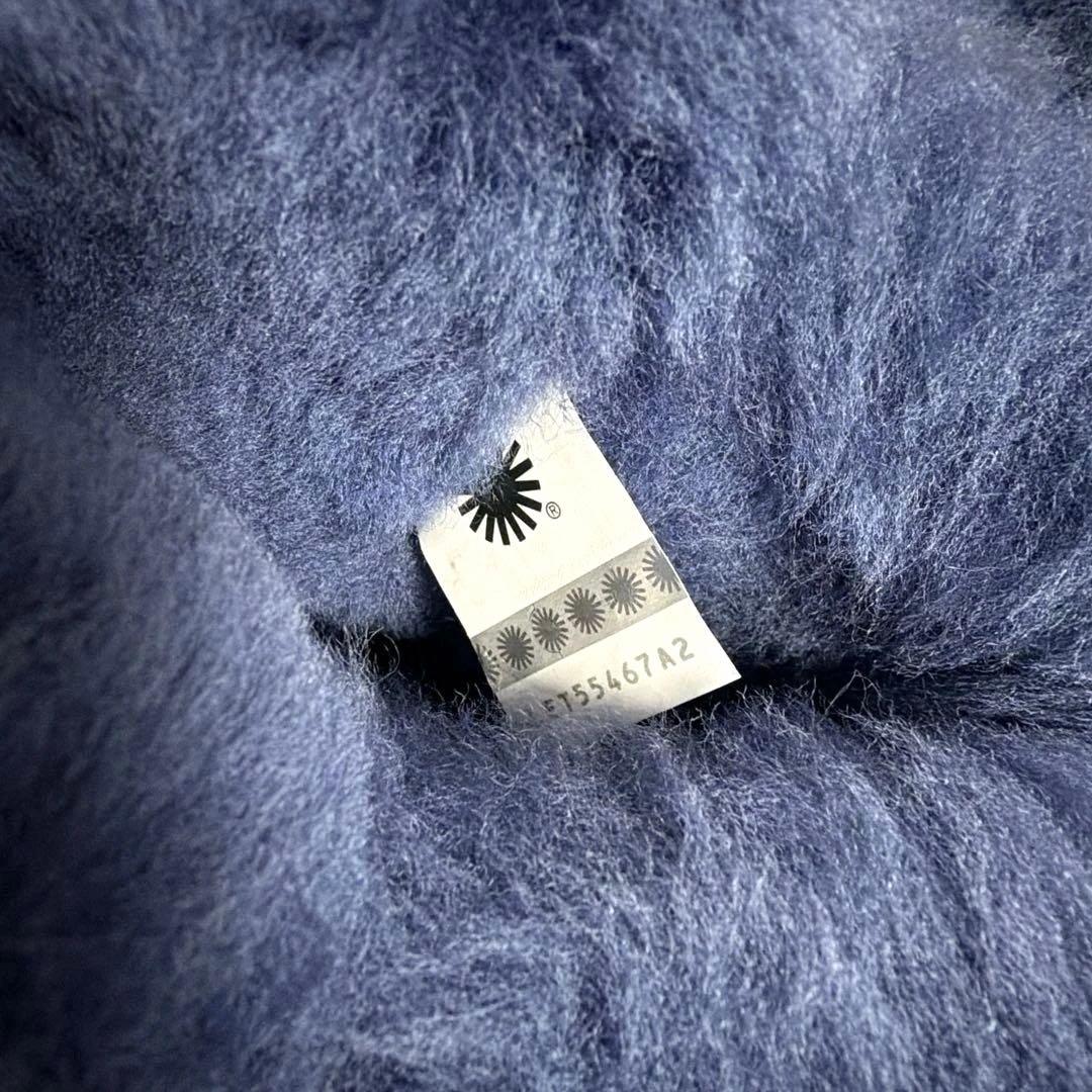 UGG ネイビー ブルーフラワーチャーム付き