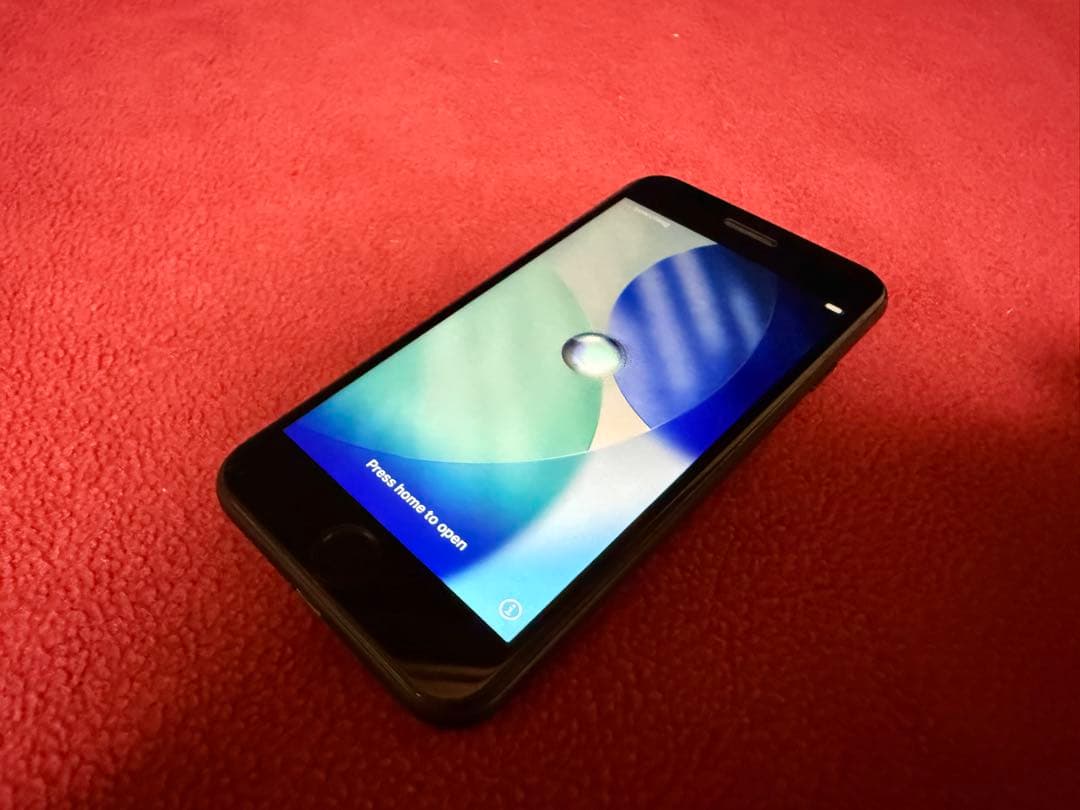 iPhone SE 第2世代 64GB SIMフリー ブラック 美品