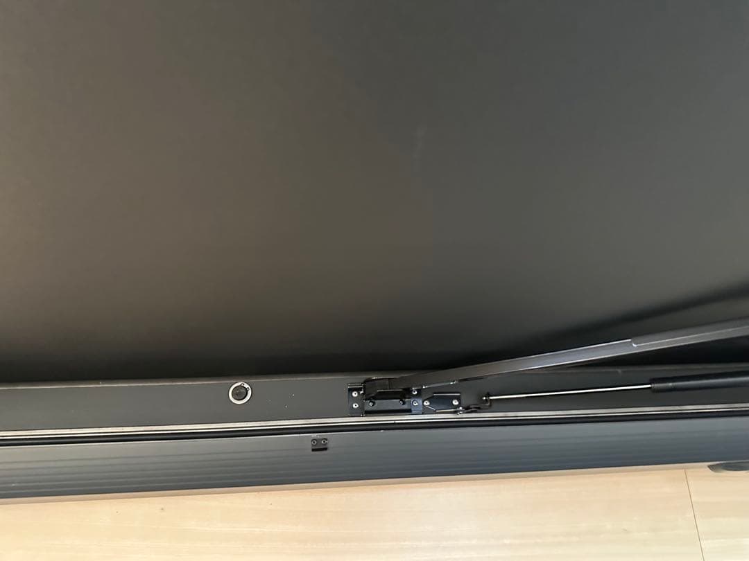 100インチ 自立式 プロジェクタースクリーン