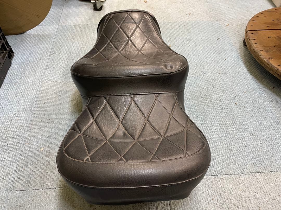 CB750F RC04 黒皮 タックロールシート タンデムシート