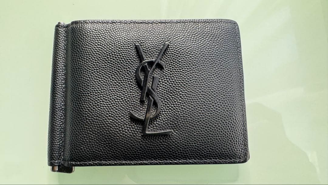 YSL ブラックレザー マネークリップ（イヴ・サンローラン）