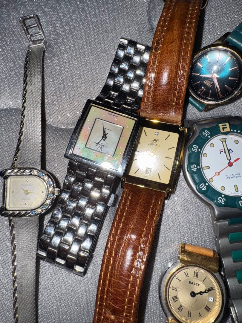 アナログ時計セット 多様なデザイン 9 pieces