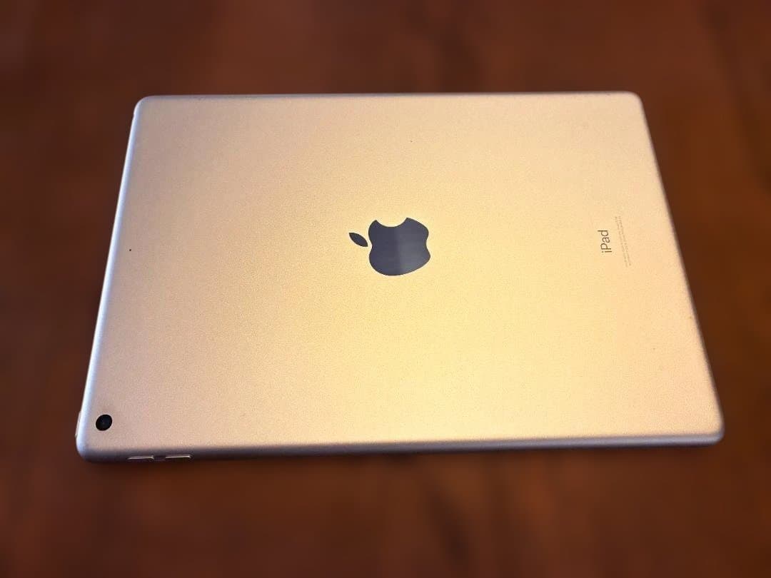 Apple iPad (第７世代) Wi-Fi 32GB シルバー