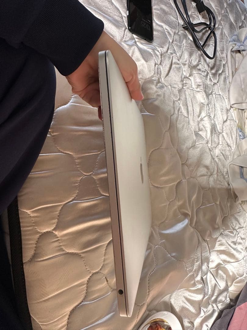 MacBook本体 MacBook Pro 2017 8GB