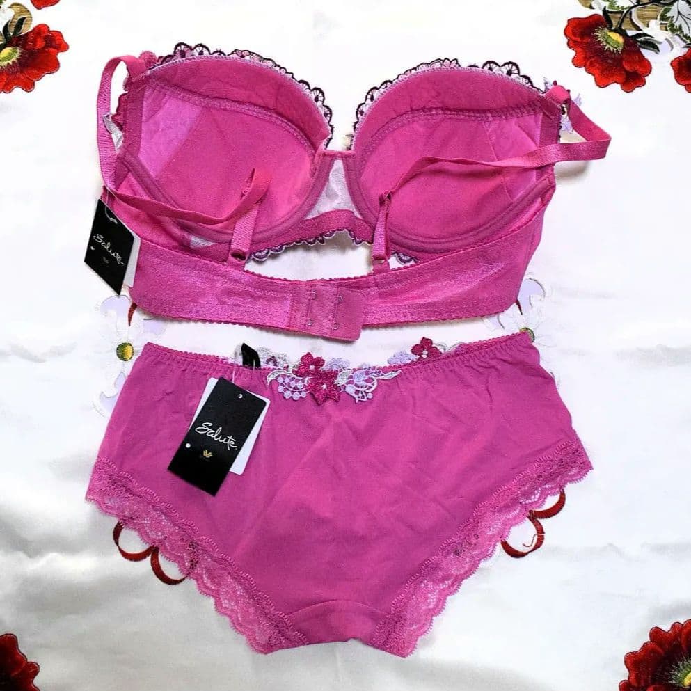 新品・タグ☆ワコール☆サルート☆水瓶座・アクエリアス☆ＰＩ☆Ｅ７５＆ローライズＭ