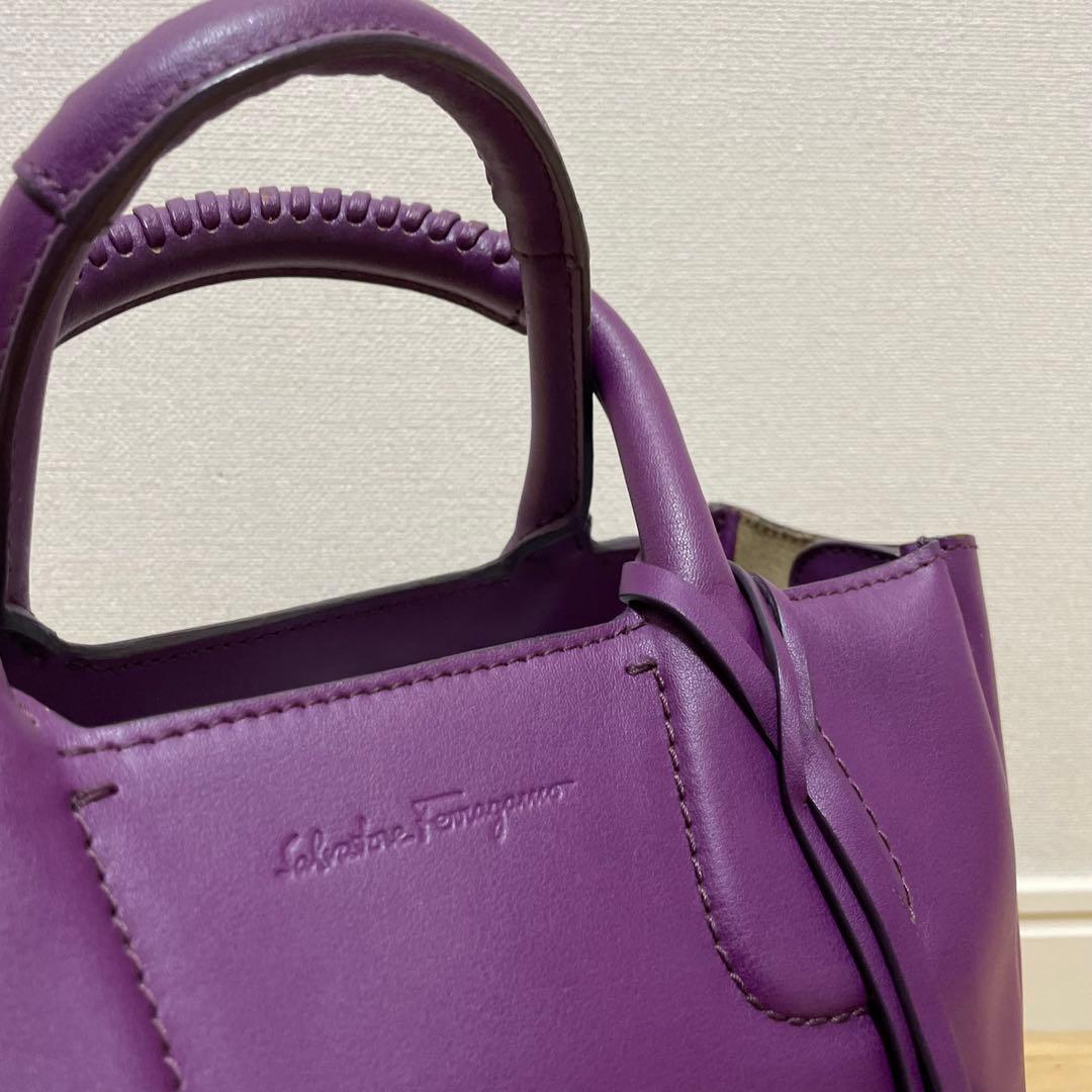 ■Ferragamo（フェラガモ）良品/ レザー/ハンドバッグ/パープル