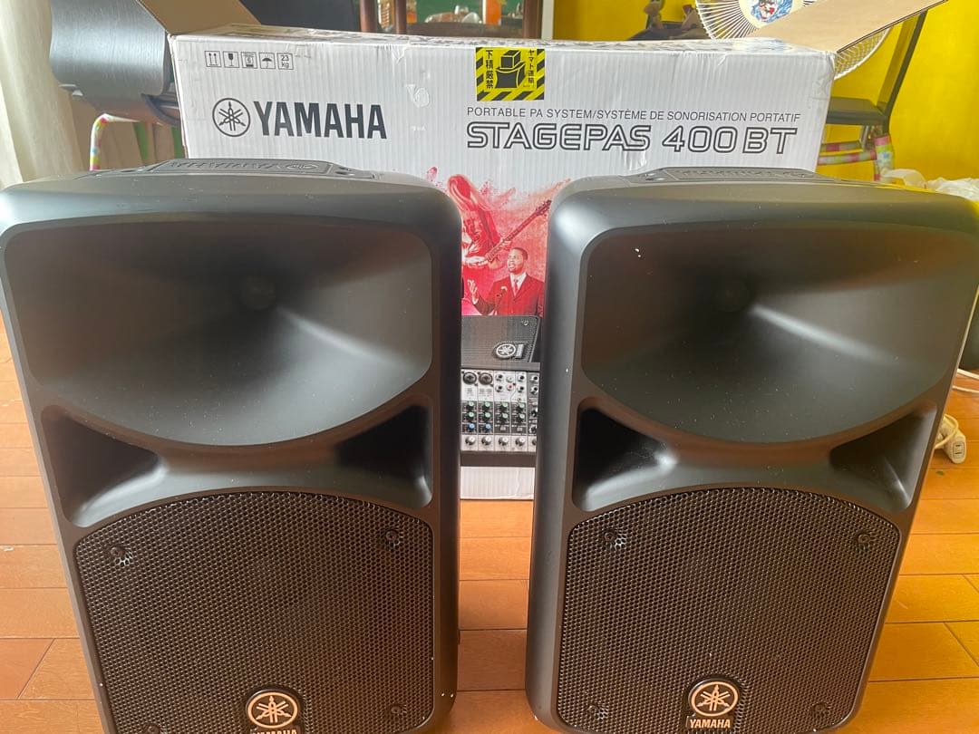 Yamaha STAGEPAS 400 BT ポータブルPAシステム