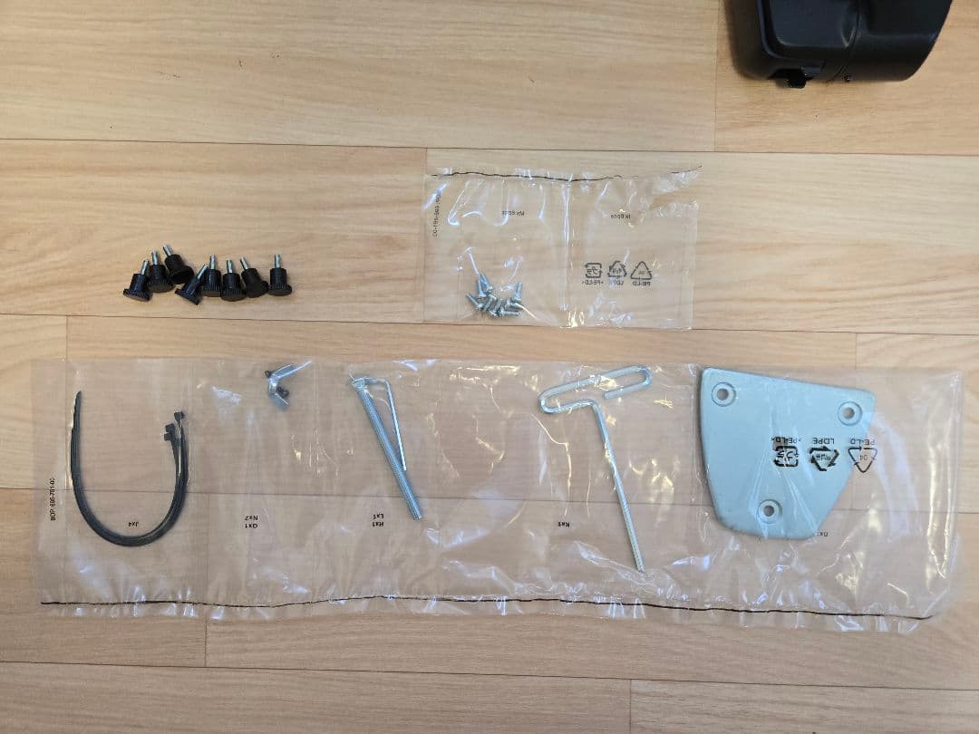 【生産終了】Amazon Basics デュアルモニターアーム