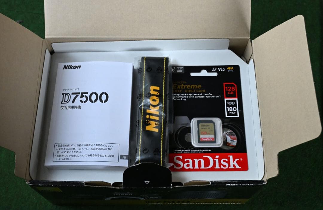【撮影枚数3,798枚】ニコンD7500 18-140 キット+ SD128ギガ