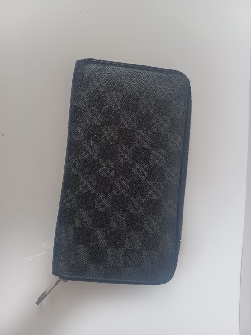 E*t様 ルイヴィトン ダミエ 長財布 グラフィット ジッピーオーガナイザー 黒