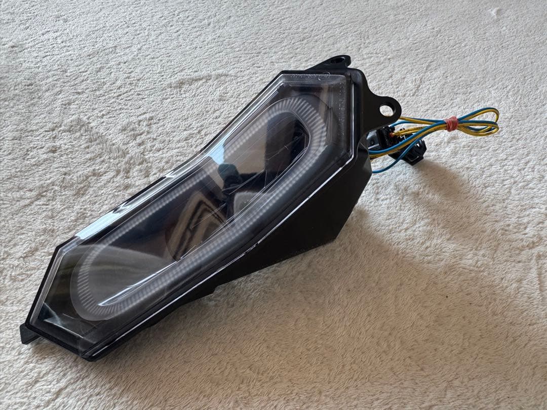 YZF-R1/R1M （‘15-）ウインカー内蔵LEDテールランプ　R6、R7