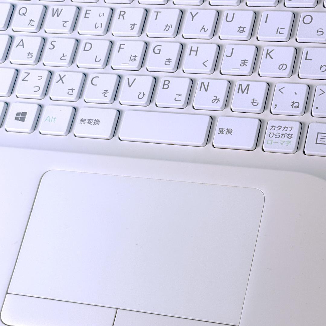 新品キーボード☆Corei7・16GB・SSD・ブルーレイ・ノートパソコン