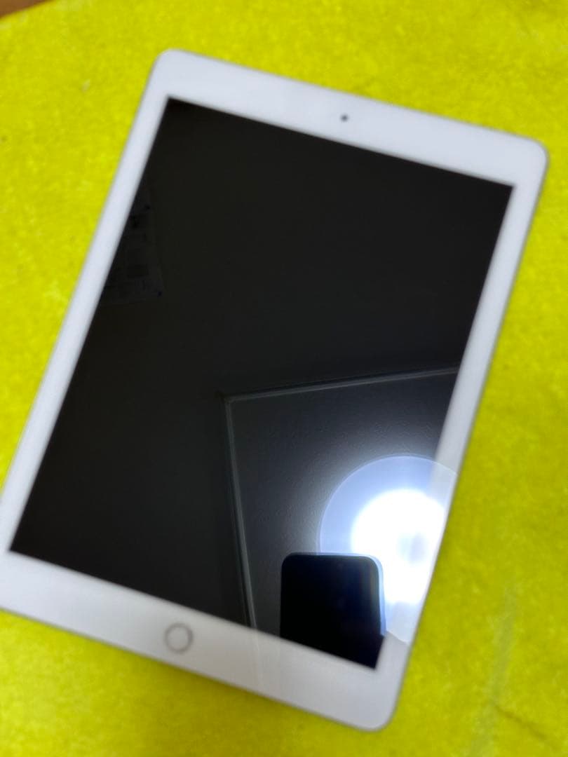 iPad 9.7インチ (第6世代) 32GB WiFi