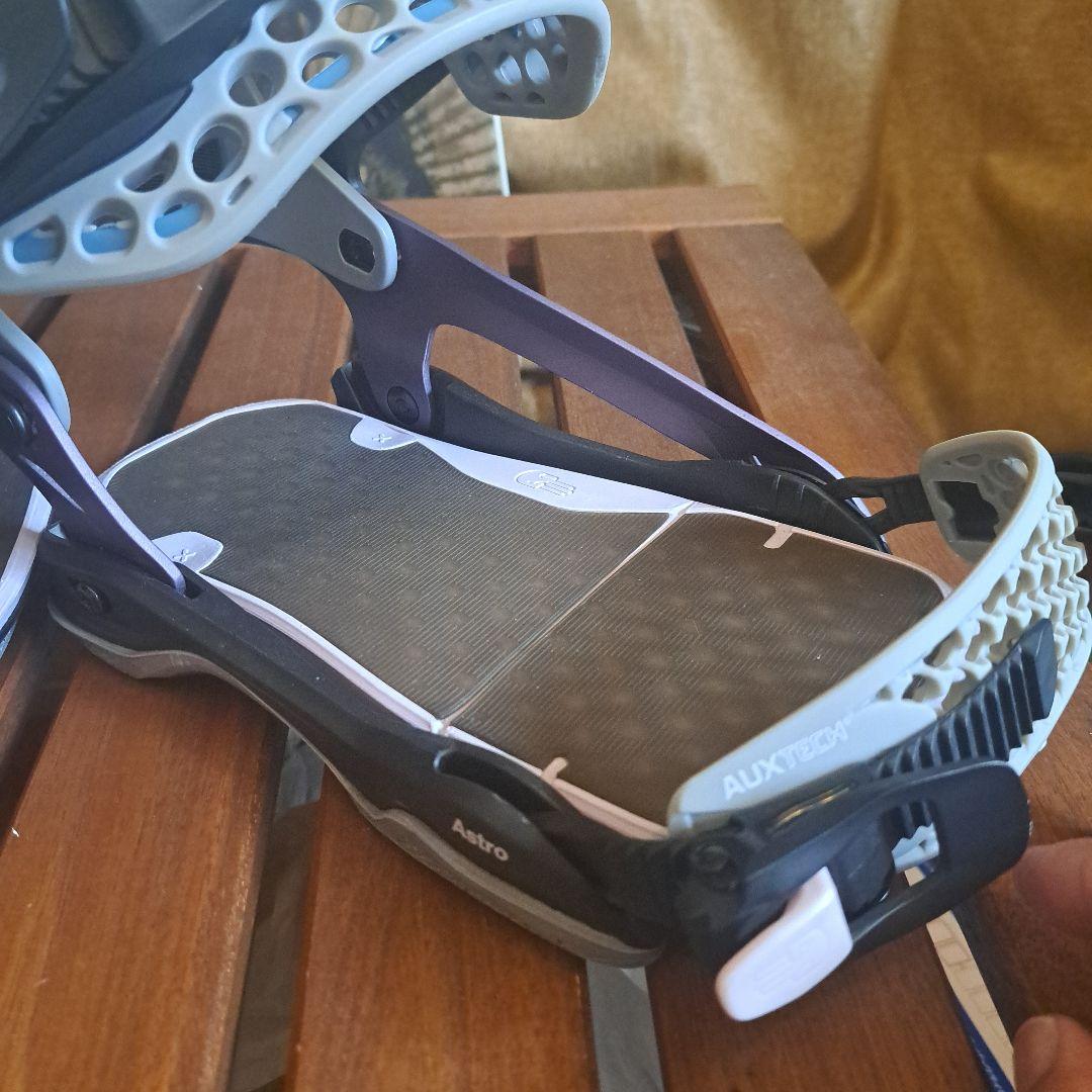 23-24Bataleon アストロアシームバインディングMサイズ