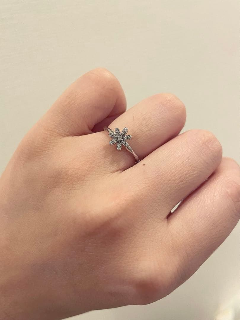 ヴァンドーム青山　ダイヤモンド　リング　フラワー　K18