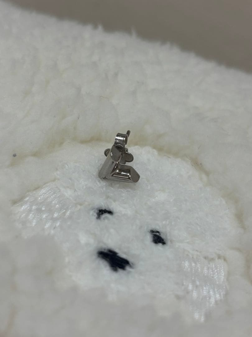 Louis Vuitton ピアス・エセンシャル V