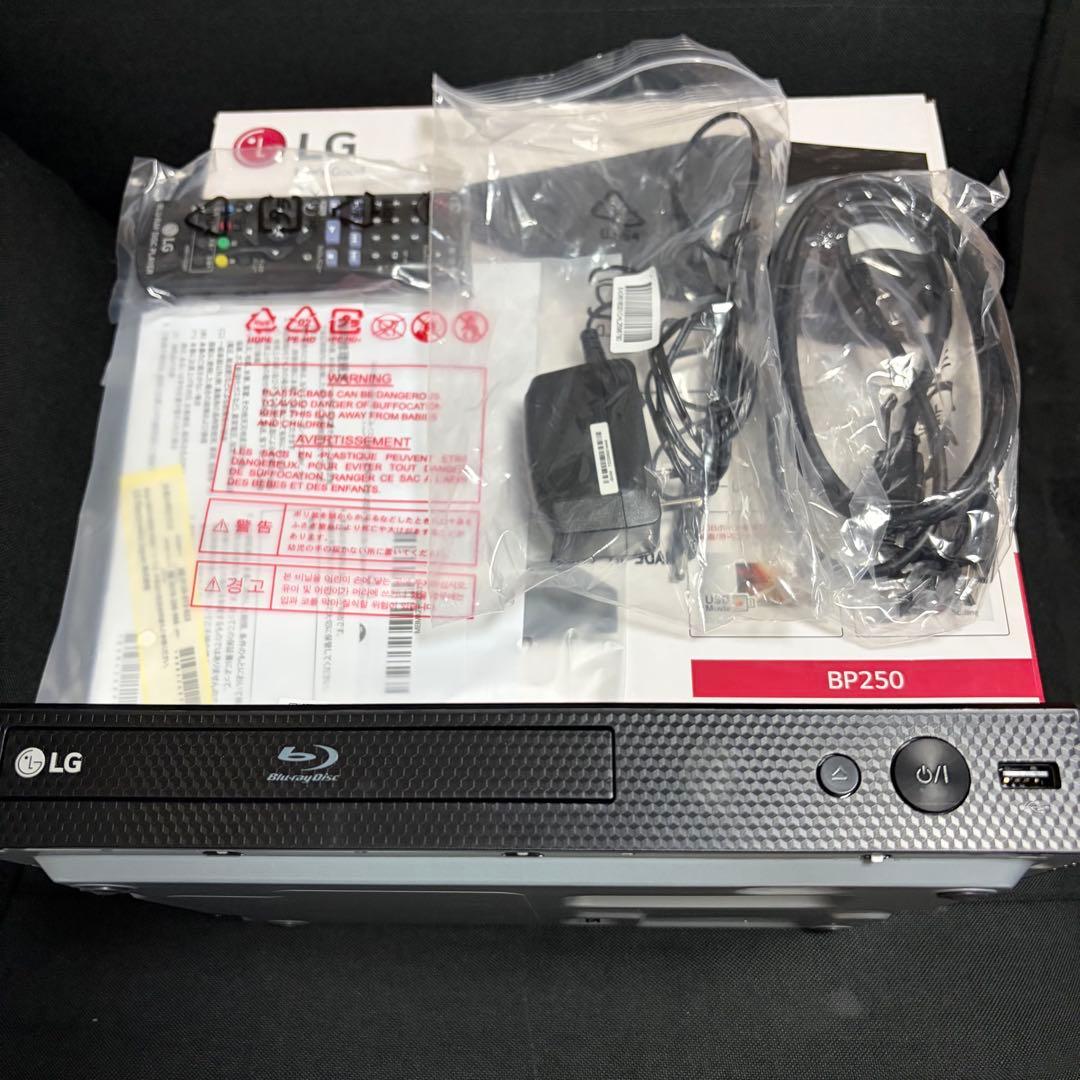 LG BP250 Blu-ray / DVDプレーヤー 2022年製