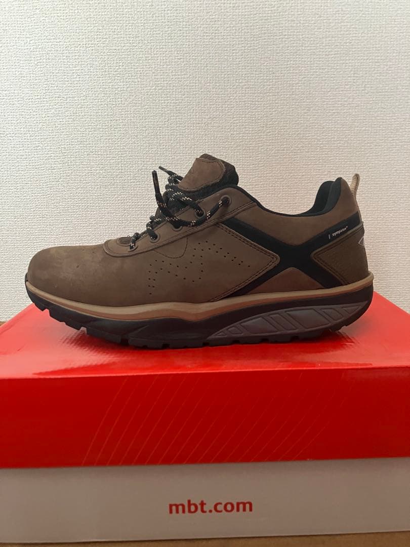 【送料無料】MBT ブラウン スエード スニーカー