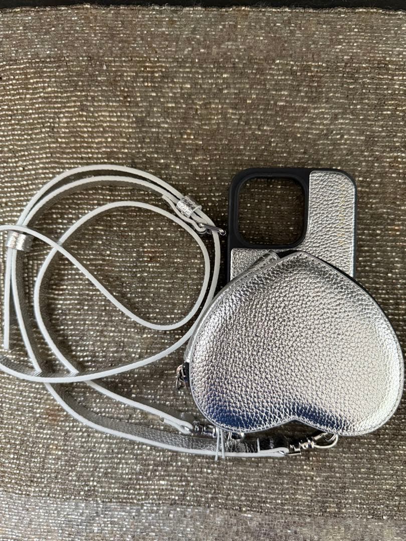 BANDOLIERiPhoneケース14pro (日本未入荷)