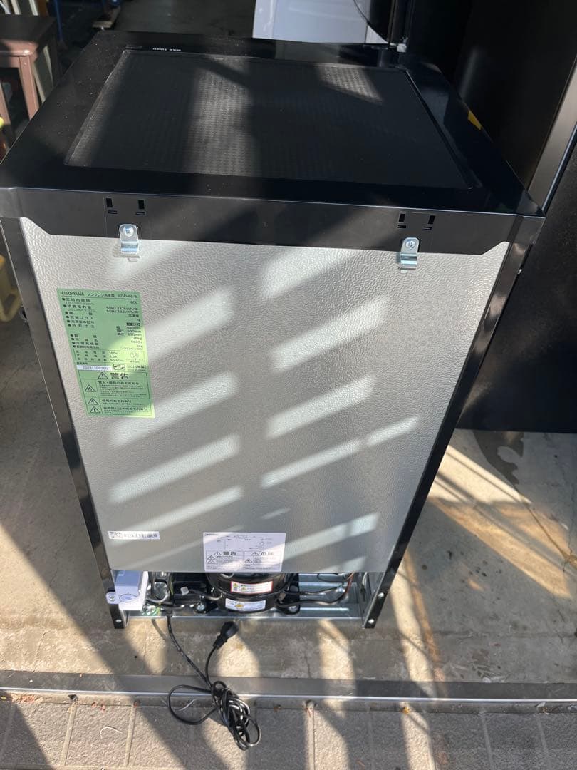 アイリスオーヤマ IUSD-6B-B 2025年製冷凍庫　60ℓ T