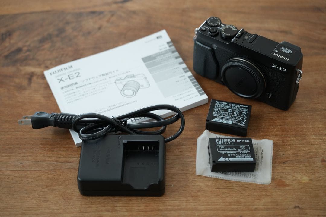XE2 FUJIFILM 本体と付属品（バッテリー✕２等）