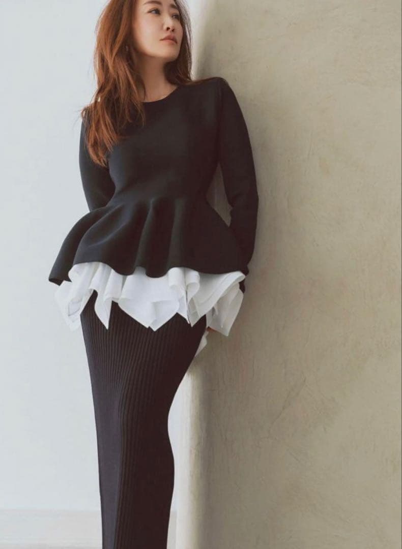 CADUNE カデュネ ＜神崎 恵さんコラボ＞フリル付きペプラムニット