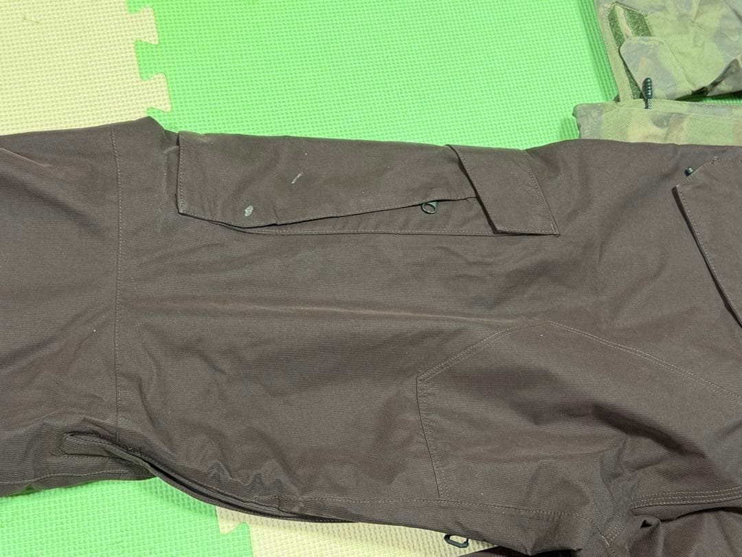 【値下げ】VOLCOM メンズ XL GORE-TEX 上下セット 迷彩