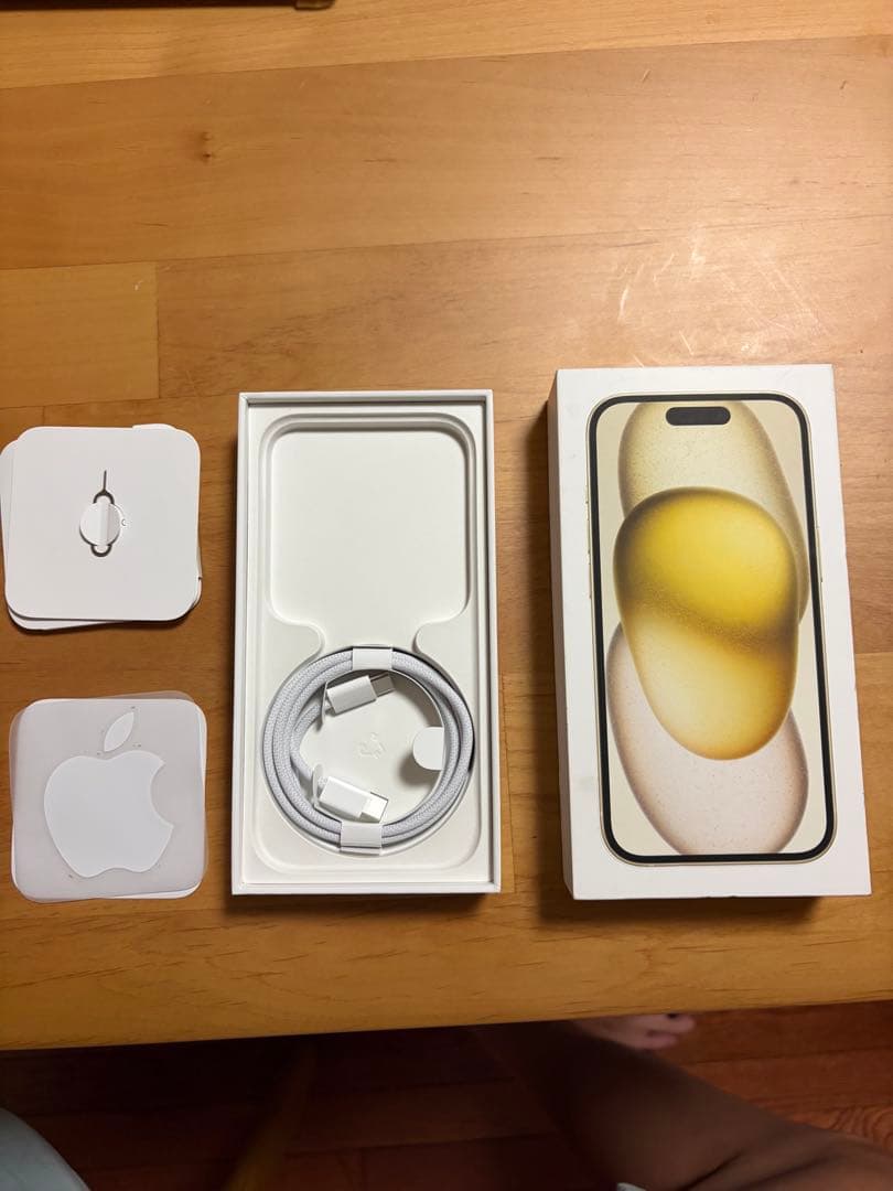 Apple iPhone 15 イエロー 128GB simフリー　ケース付