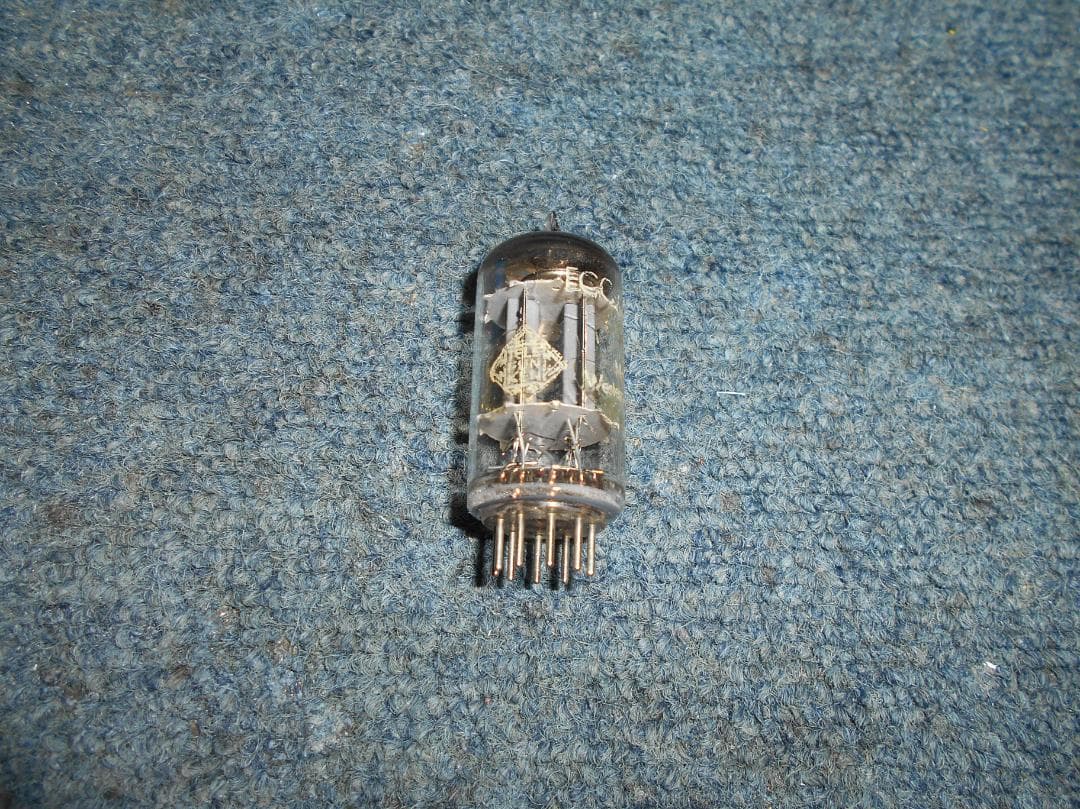 TELEFUNKEN　ECC 83　真空管　 リブプレート　テレ　ダイヤマーク
