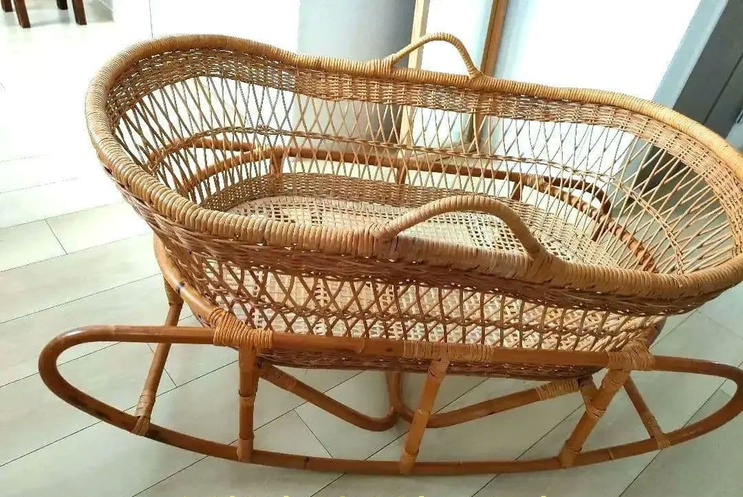 ベビーベッド　ゆりかご　ベビーバスケット　ラタン素材　ナチュラル　ヴィンテージ