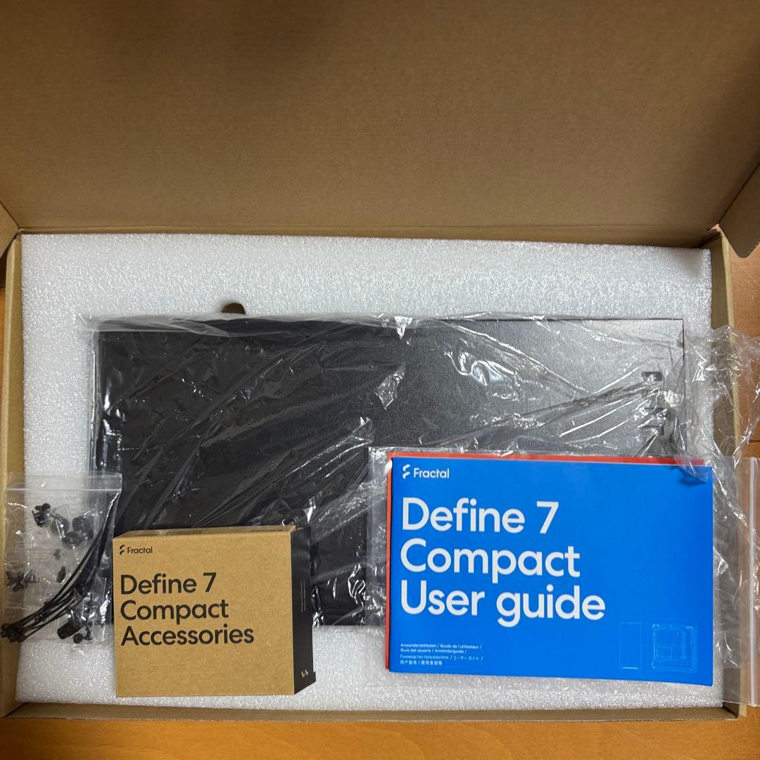 その他 Define 7 Compact Black Dark Glass