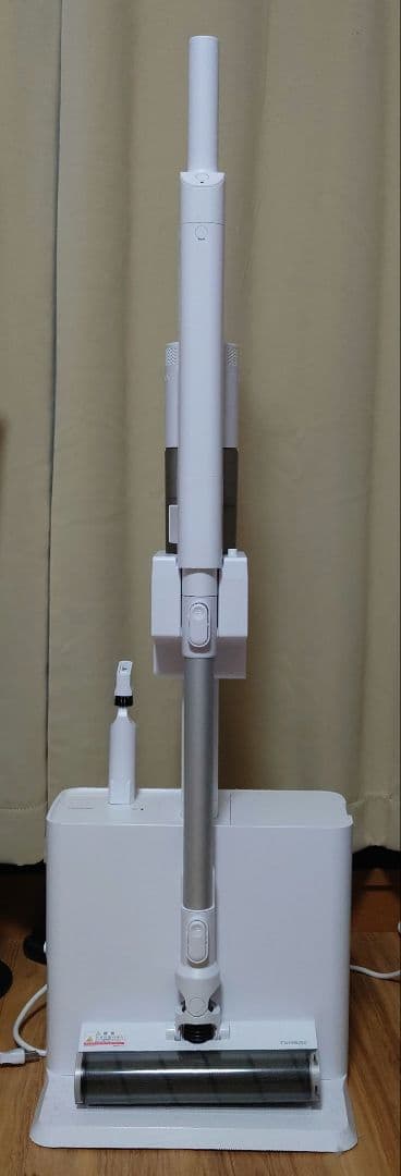 コードレス掃除機 サイクロン式 自動ゴミ収集 置くだけ充電 自走式 軽量