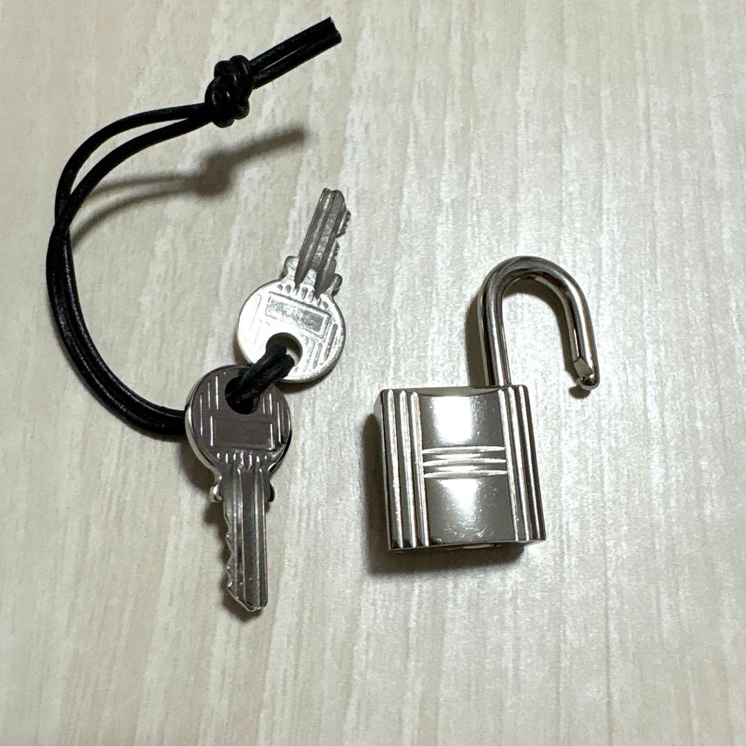 ★エルメス　カデナ　パドロック 南京錠　シルバー　鍵２本