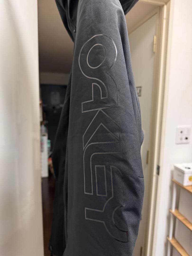 美品　OAKLEY ジャケット ブラック　スノーボード　ウェア