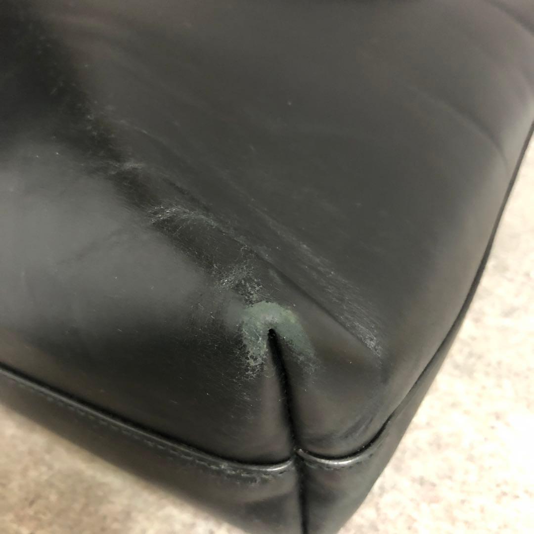 フォロー割■ フェラガモ レザートートバッグ 黒 A4可能 ユニセックス 肩掛け