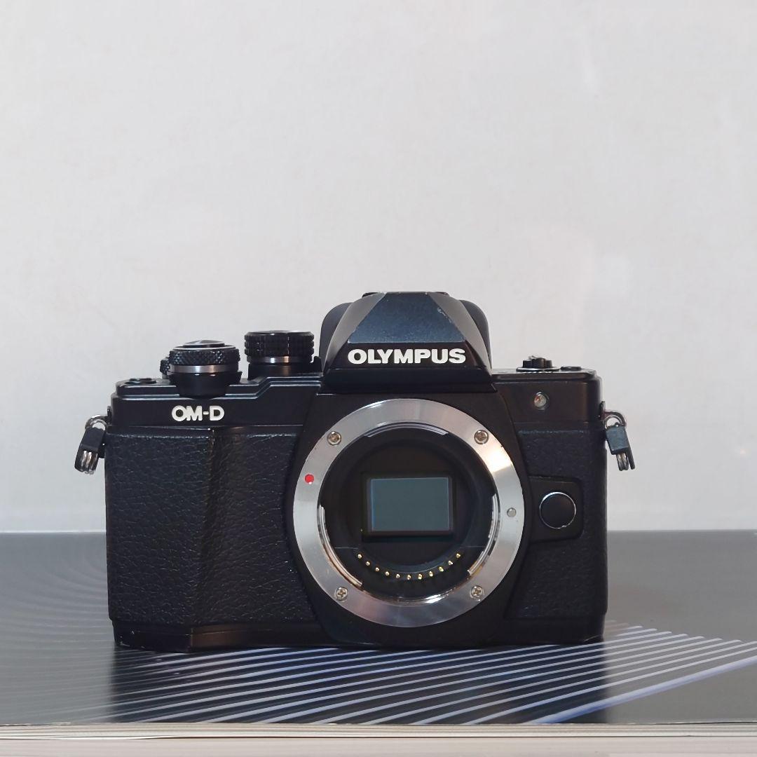 OLYMPUS E-M10Ⅱ 14-42.40-150LENS