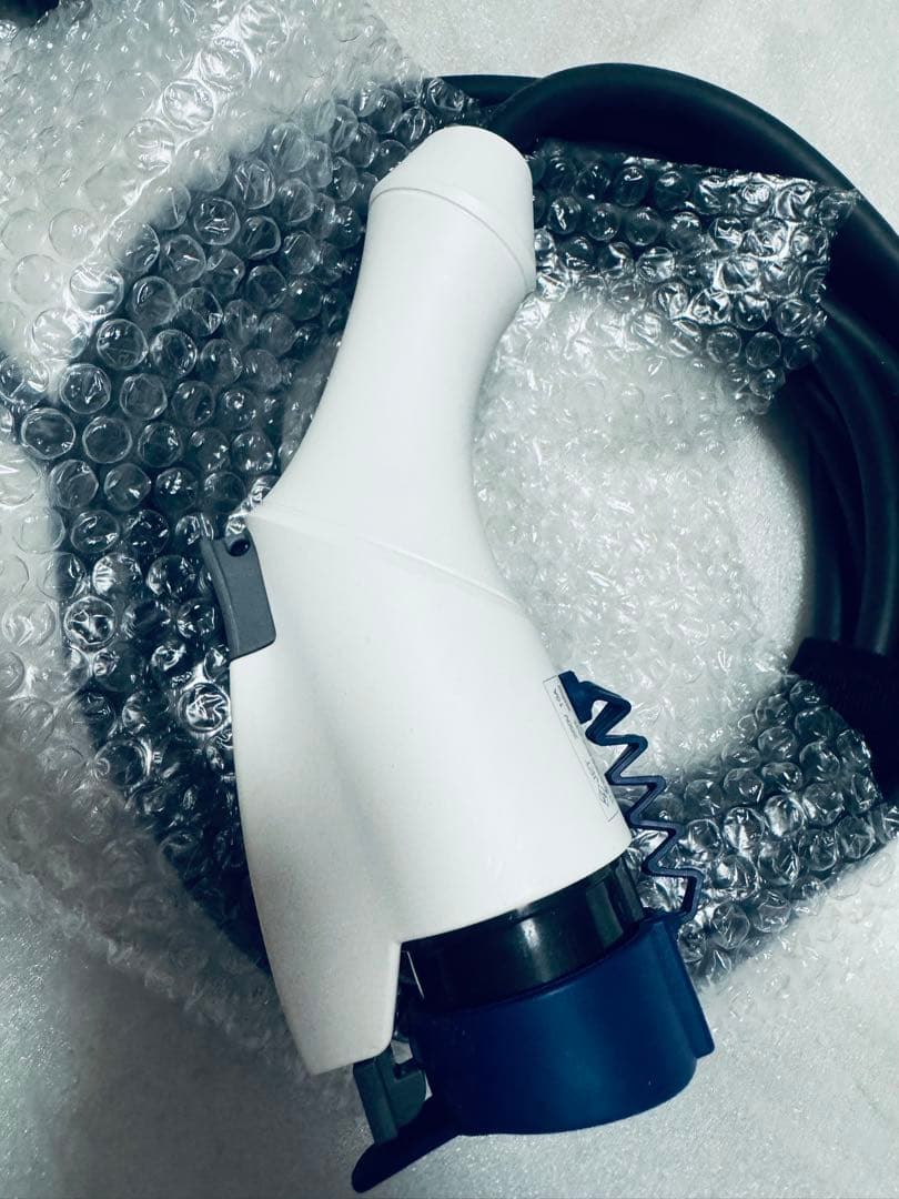 美品　日産リーフ充電ケーブル 3NK5E 039