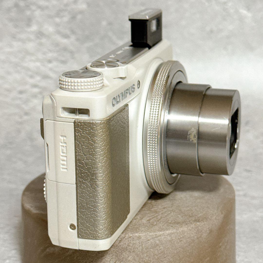 【美品】OLYMPUS XZ-10 ホワイト 高級コンデジ 動作品 付属品完備