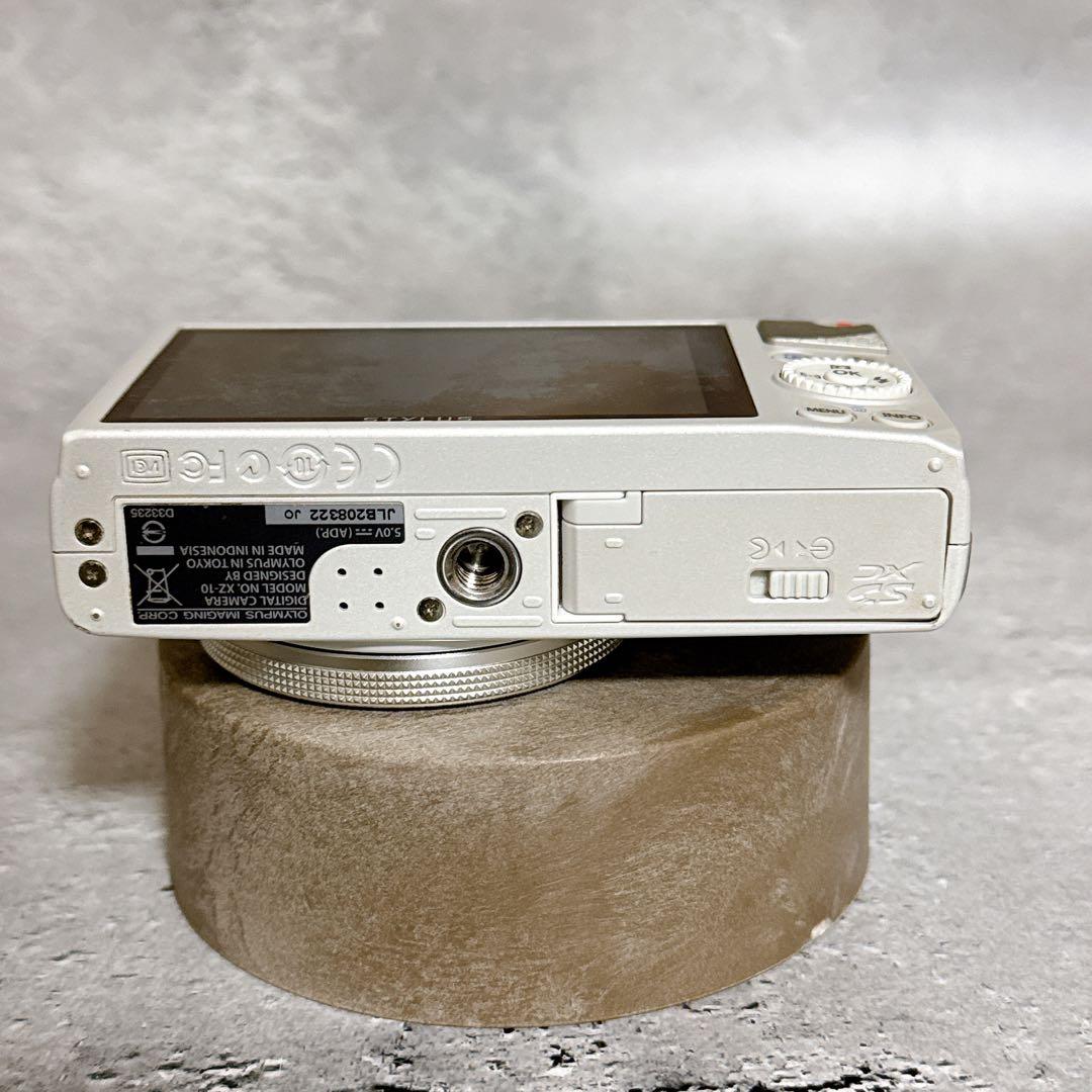 【美品】OLYMPUS XZ-10 ホワイト 高級コンデジ 動作品 付属品完備