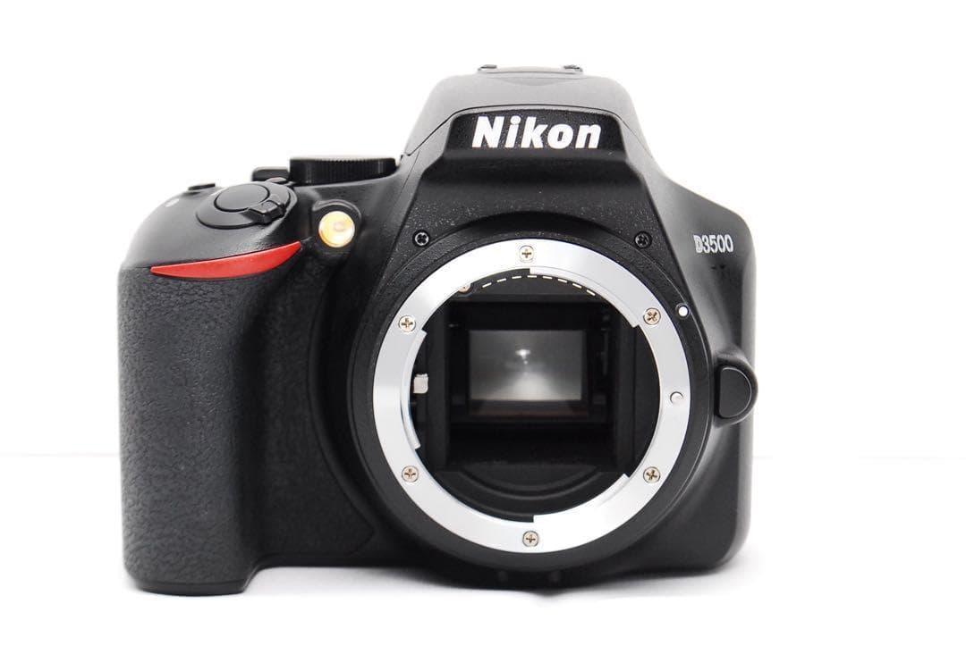 むぎ！！！✨️美品✨️Nikon D3500のすぐ使えるセット 【バッグ無】