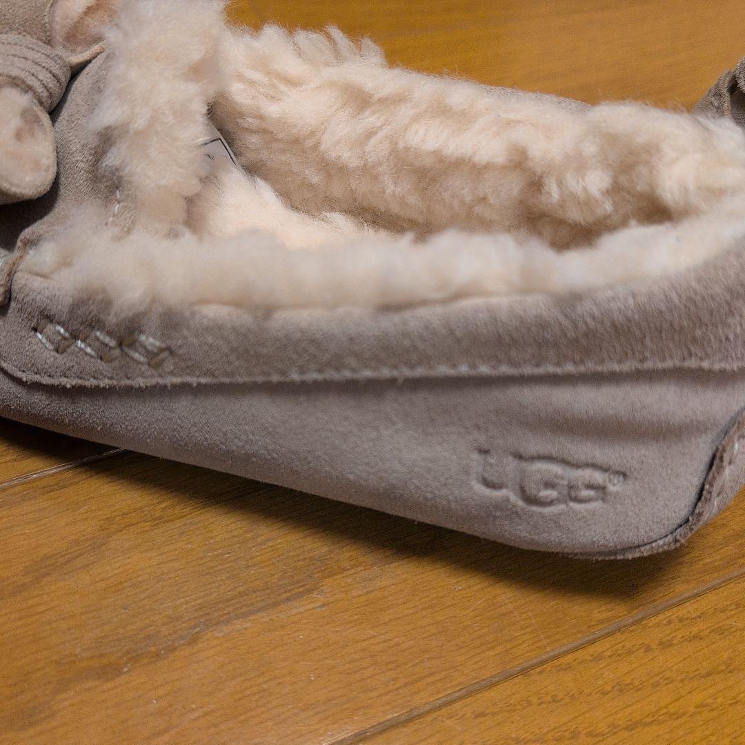 UGGアグ✩アンスレーリボン付きモカシン✩22cmベージュ✩美品
